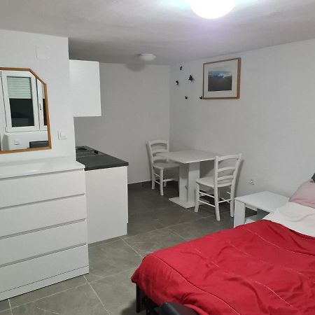 Marton Apartment Krk Exterior photo